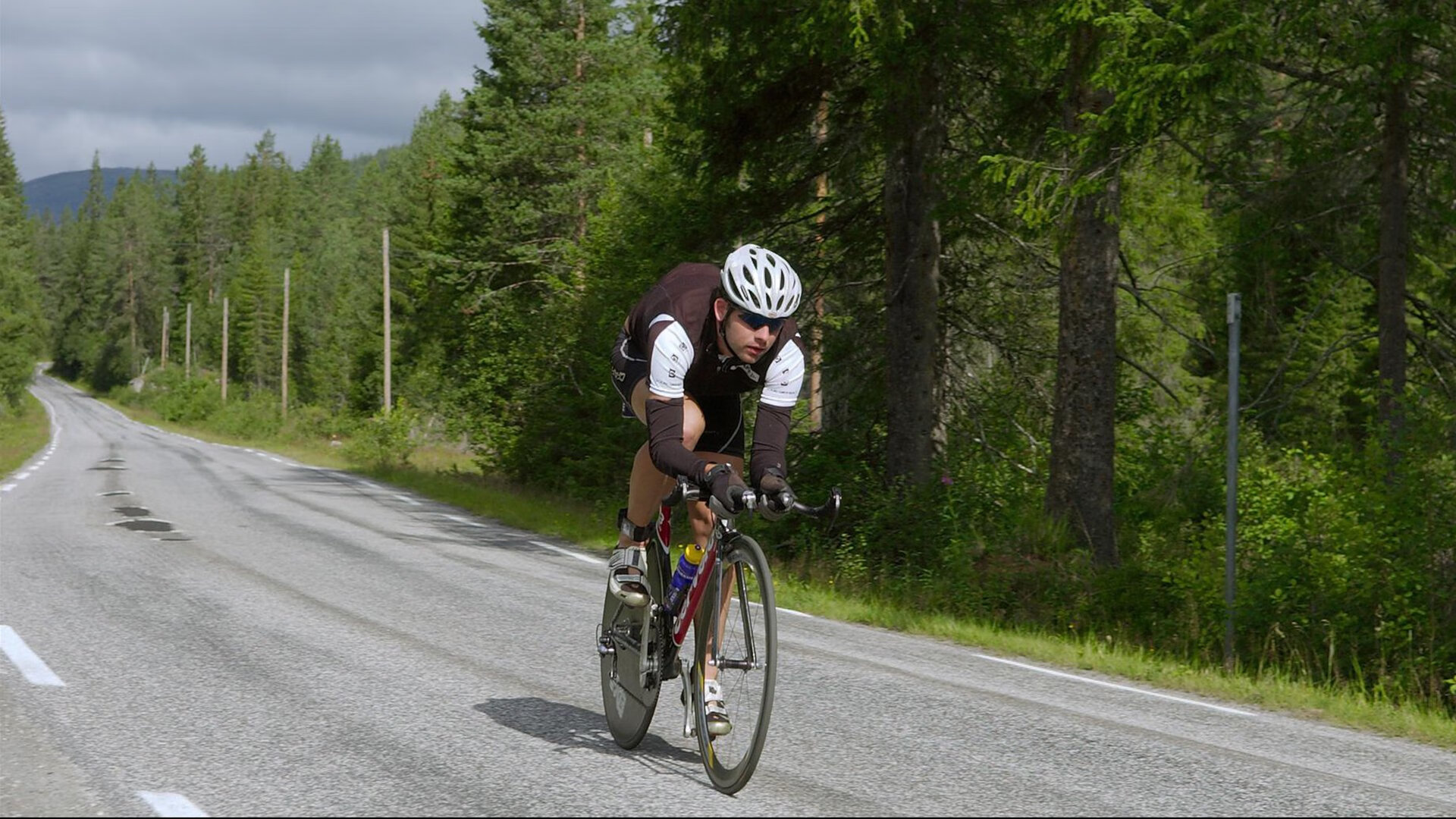 开云体育中国官网-BBC：瑞士展现“冰雪王国”的足球控制力，瑞士冰雪运动